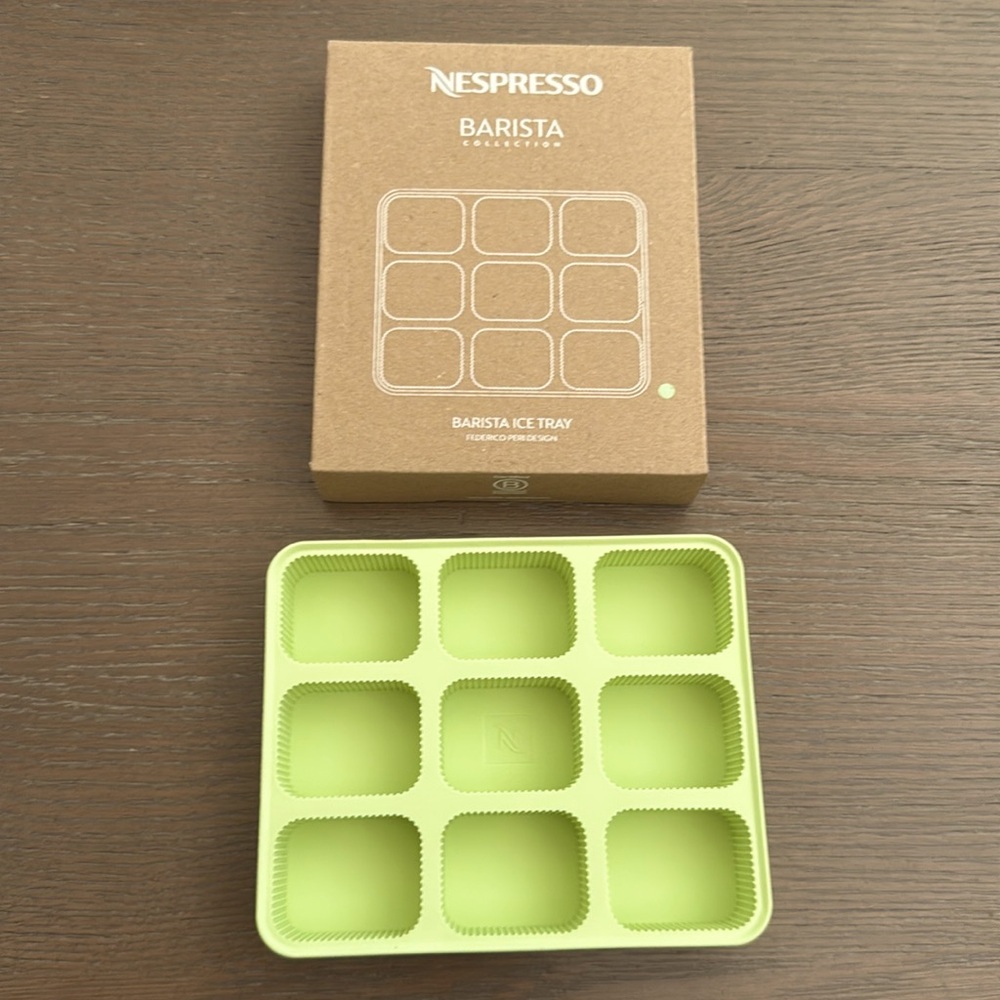 Nespresso Ice Cube Tray Limited Edition Lime Green!